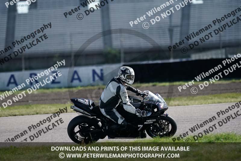 Rockingham no limits trackday;enduro digital images;event digital images;eventdigitalimages;no limits trackdays;peter wileman photography;racing digital images;rockingham raceway northamptonshire;rockingham trackday photographs;trackday digital images;trackday photos